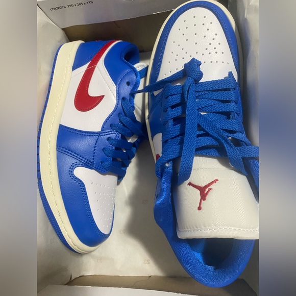 Women’s air jordan 1 low - Picture 4 of 4